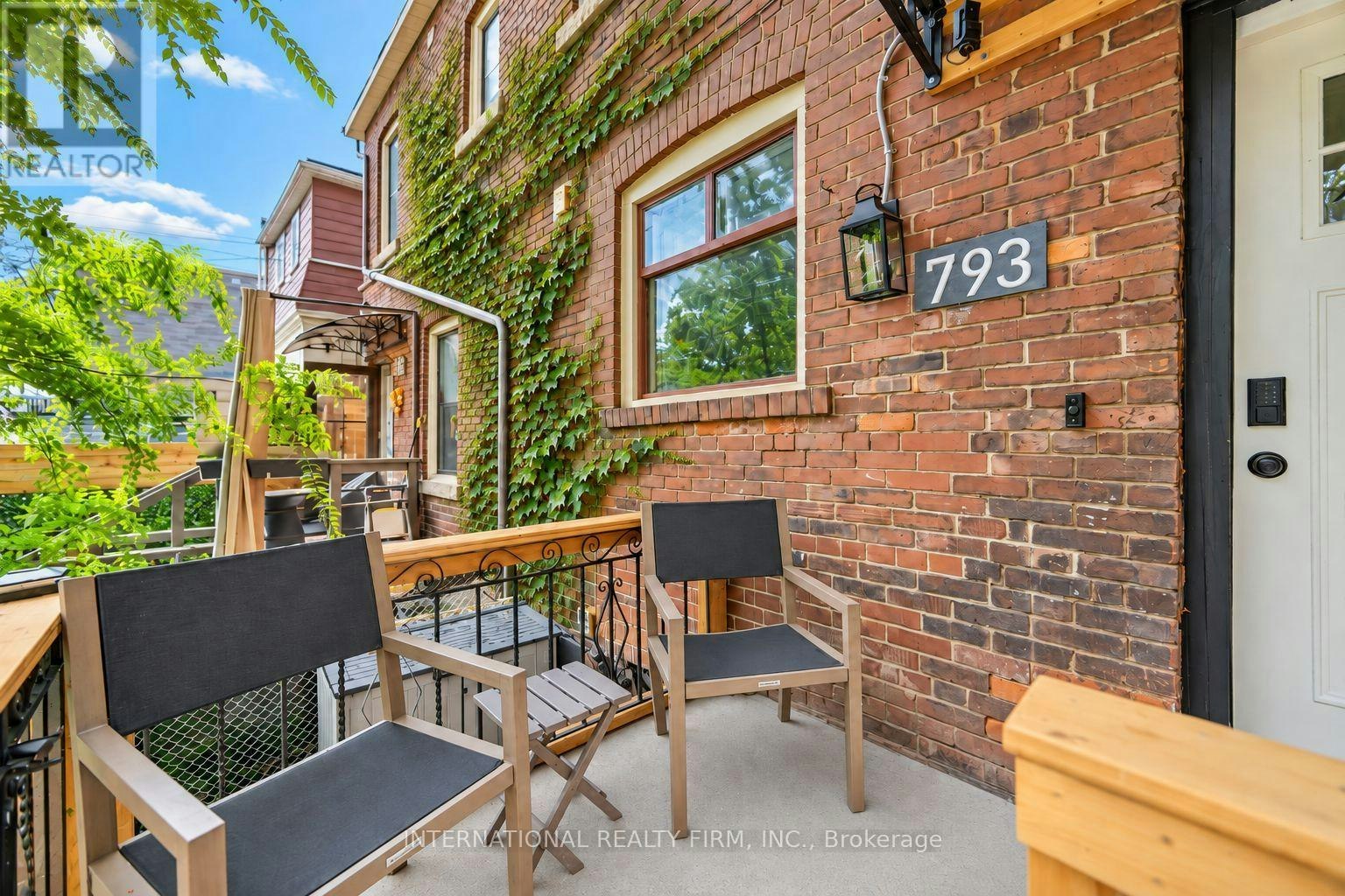 MAIN/LOWER-793 Dufferin Street, Toronto, ON, M6H 3K8 - 3