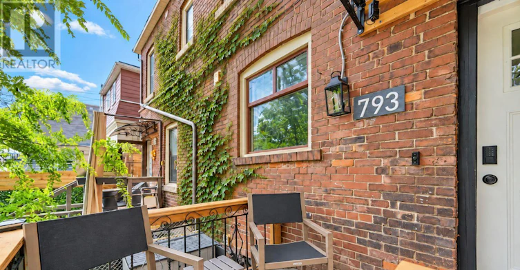 MAIN/LOWER-793 Dufferin Street, Toronto, ON, M6H 3K8 - 3