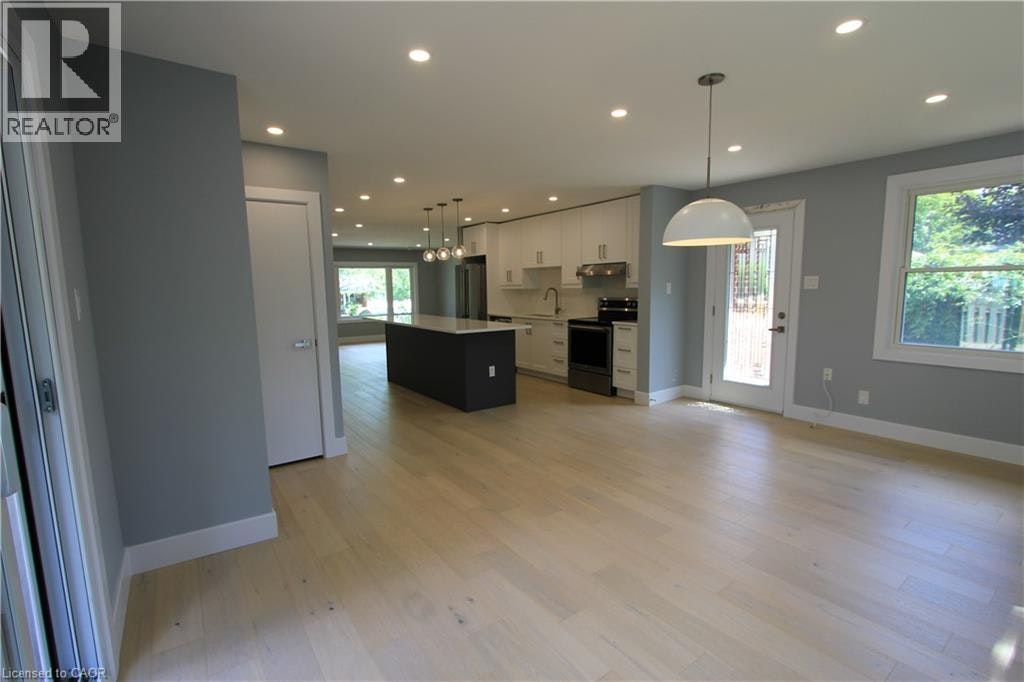 Upper-543 Dunbar Road S, Kitchener, ON, N2M 2X1 - 28
