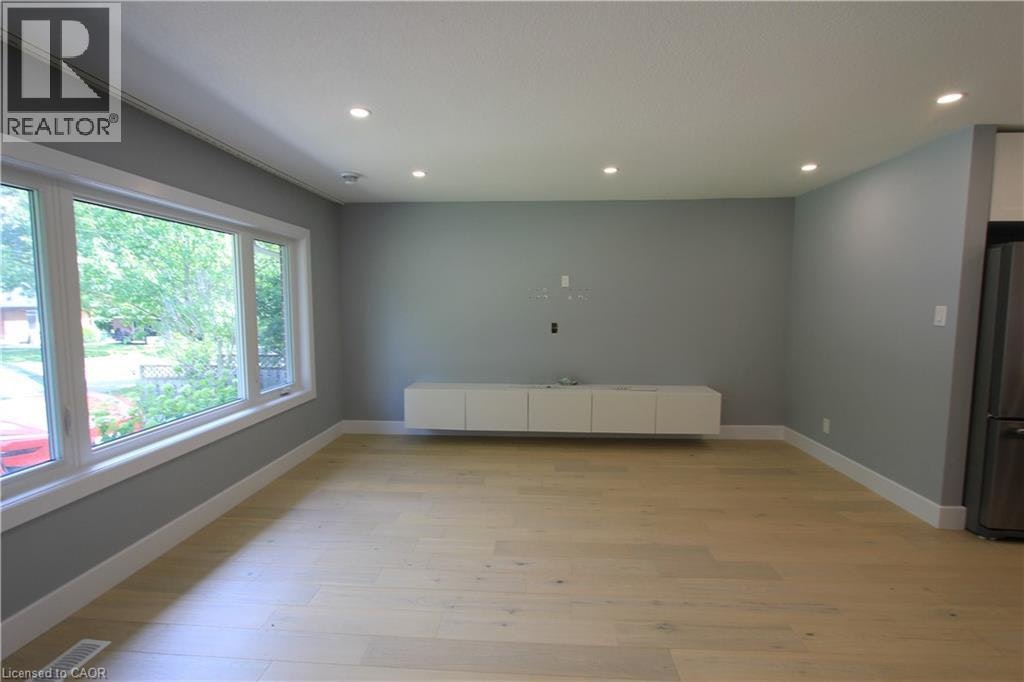 Upper-543 Dunbar Road S, Kitchener, ON, N2M 2X1 - 17