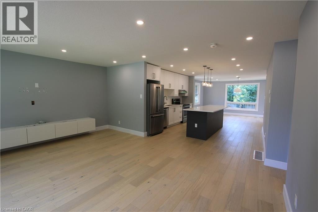 Upper-543 Dunbar Road S, Kitchener, ON, N2M 2X1 - 16