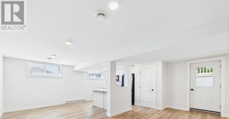 B LOWER-966 Charles Street, Kincardine, ON, N2Z 2C3 - 3