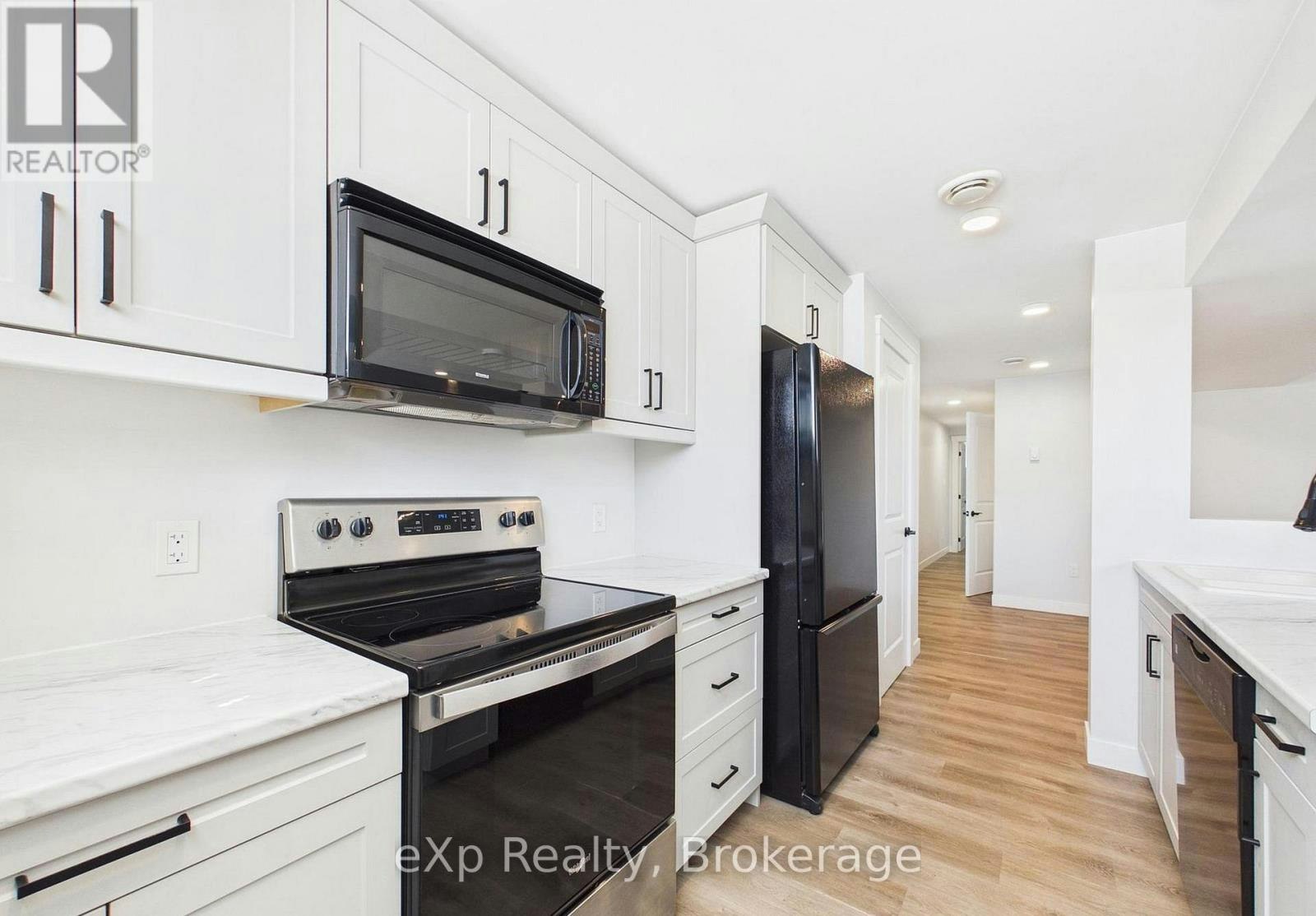 B LOWER-966 Charles Street, Kincardine, ON, N2Z 2C3 - 5