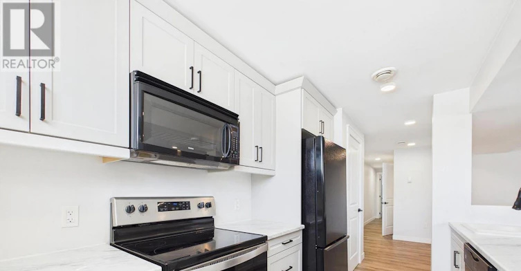 B LOWER-966 Charles Street, Kincardine, ON, N2Z 2C3 - 5
