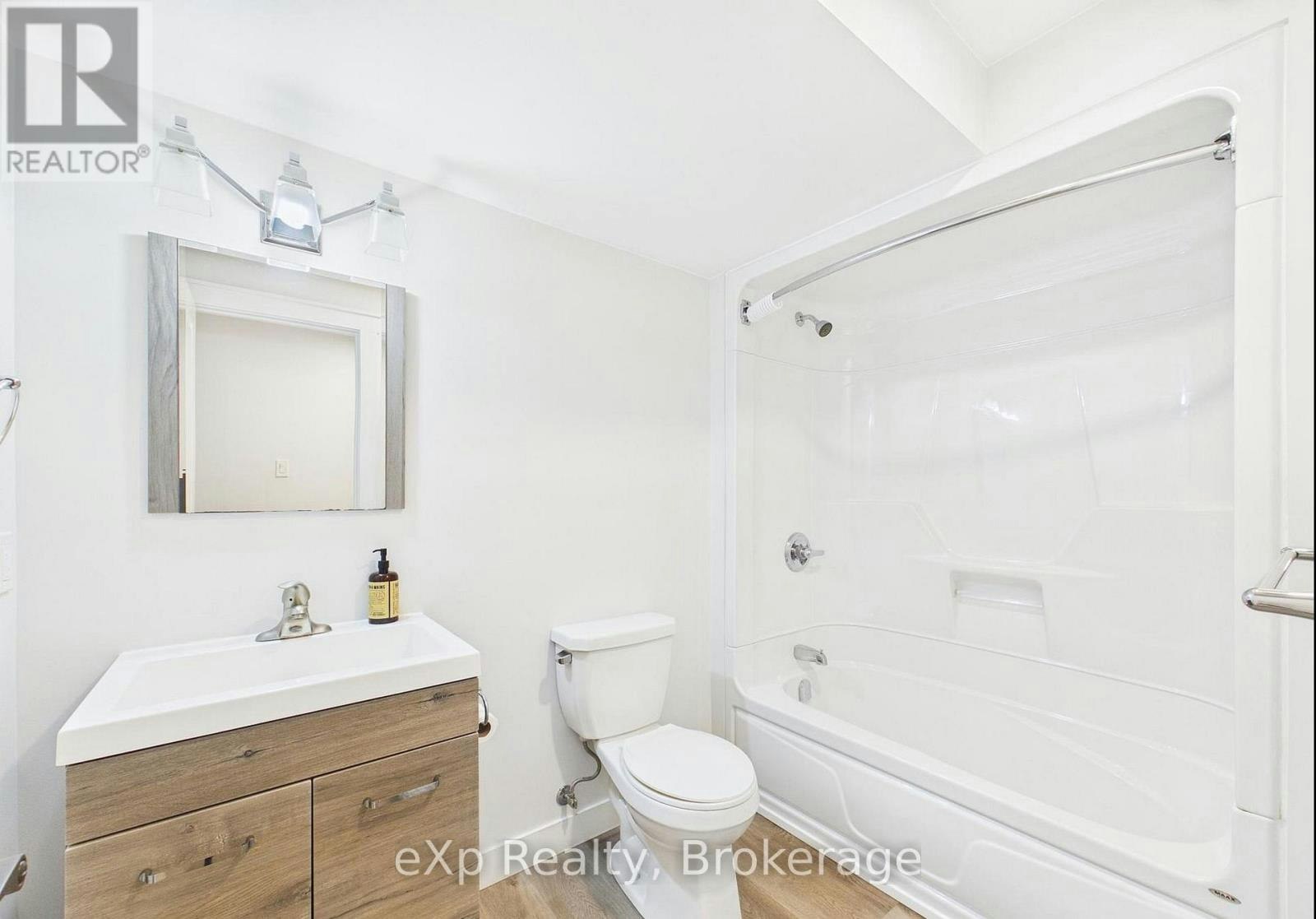 B LOWER-966 Charles Street, Kincardine, ON, N2Z 2C3 - 7