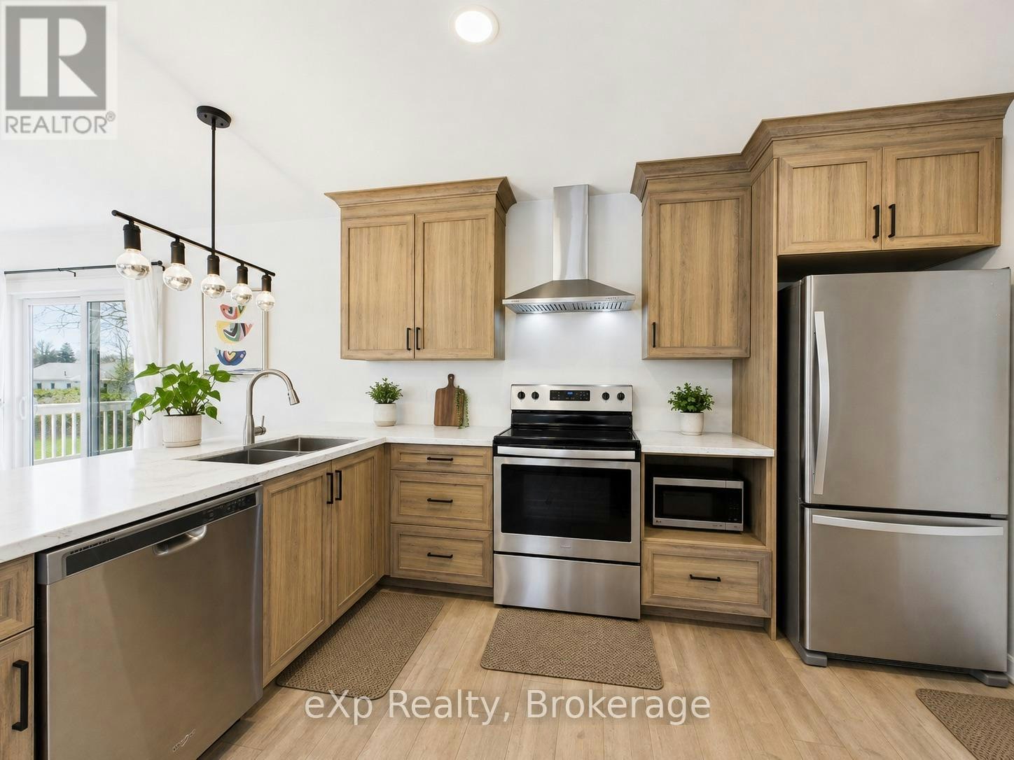 A UPPER-966 Charles Street, Kincardine, ON, N2Z 2C3 - 5