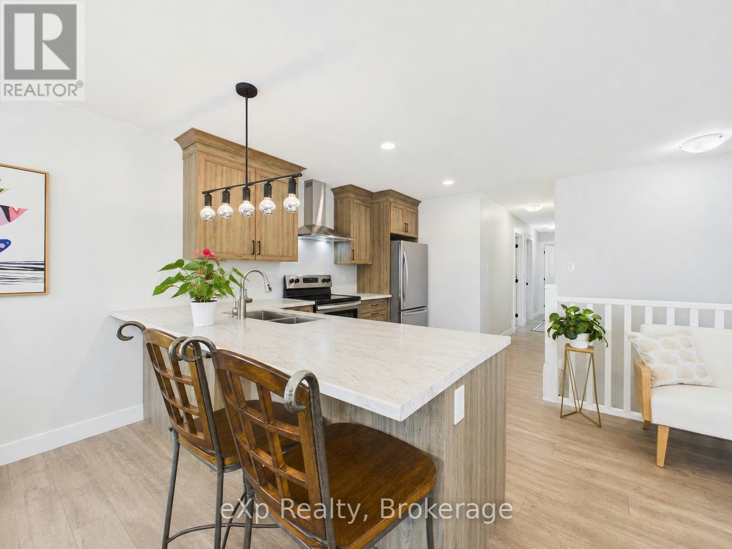 A UPPER-966 Charles Street, Kincardine, ON, N2Z 2C3 - 6
