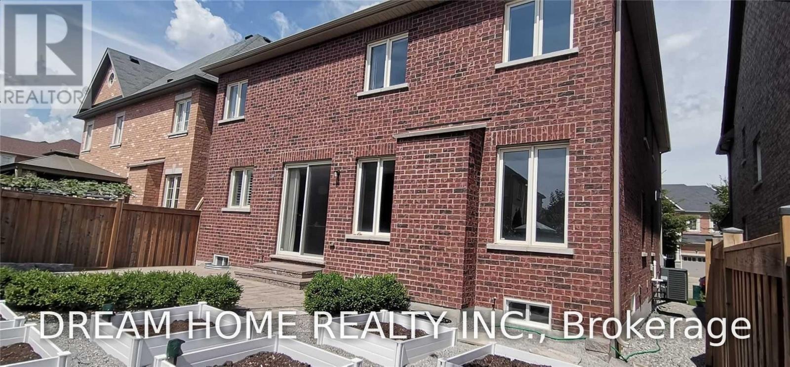 53 Hermitage Boulevard, Markham, ON, L6E 0S4 - 2