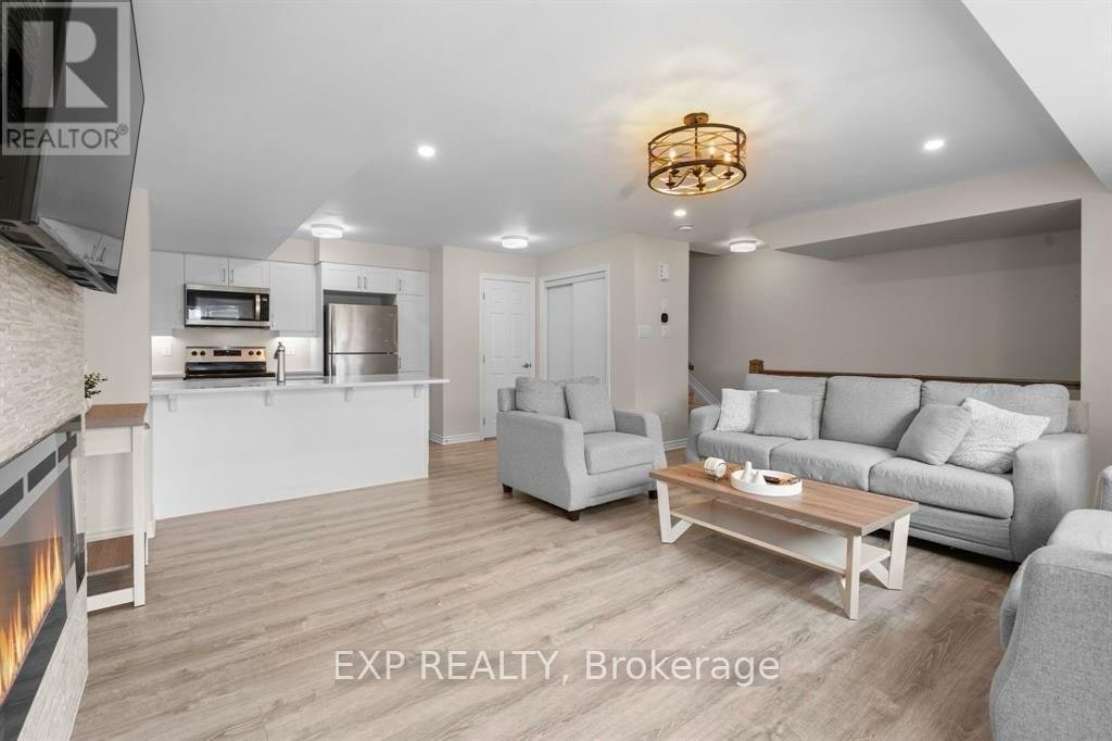 304 Lapland Private, Ottawa, ON, K2V 0S2 - 3