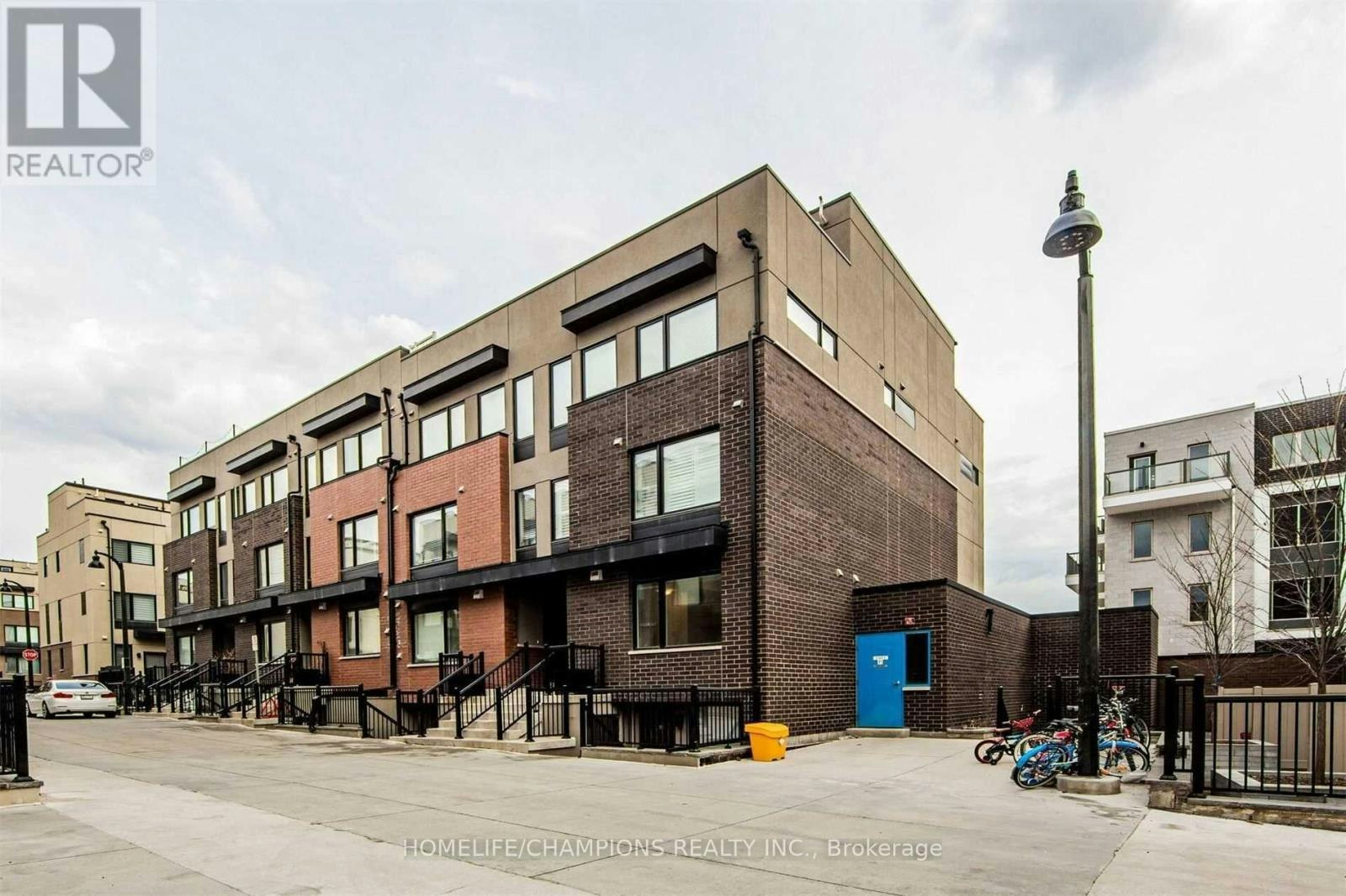 18-142 William Duncan Road, Toronto, ON, M3K 0C1 - 2