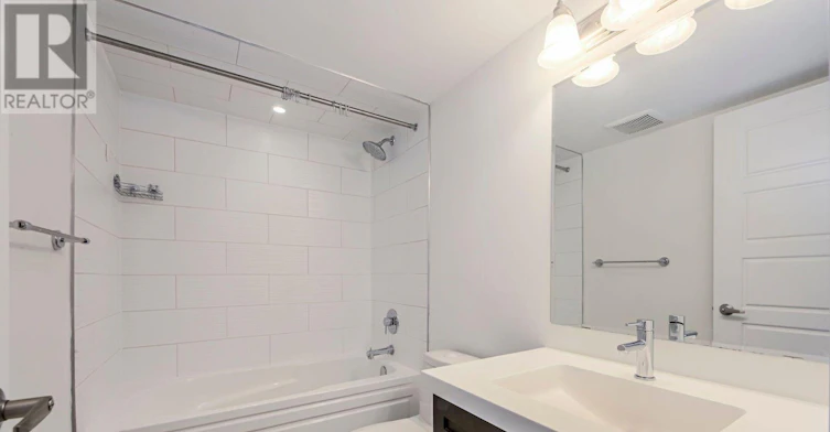 18-142 William Duncan Road, Toronto, ON, M3K 0C1 - 18