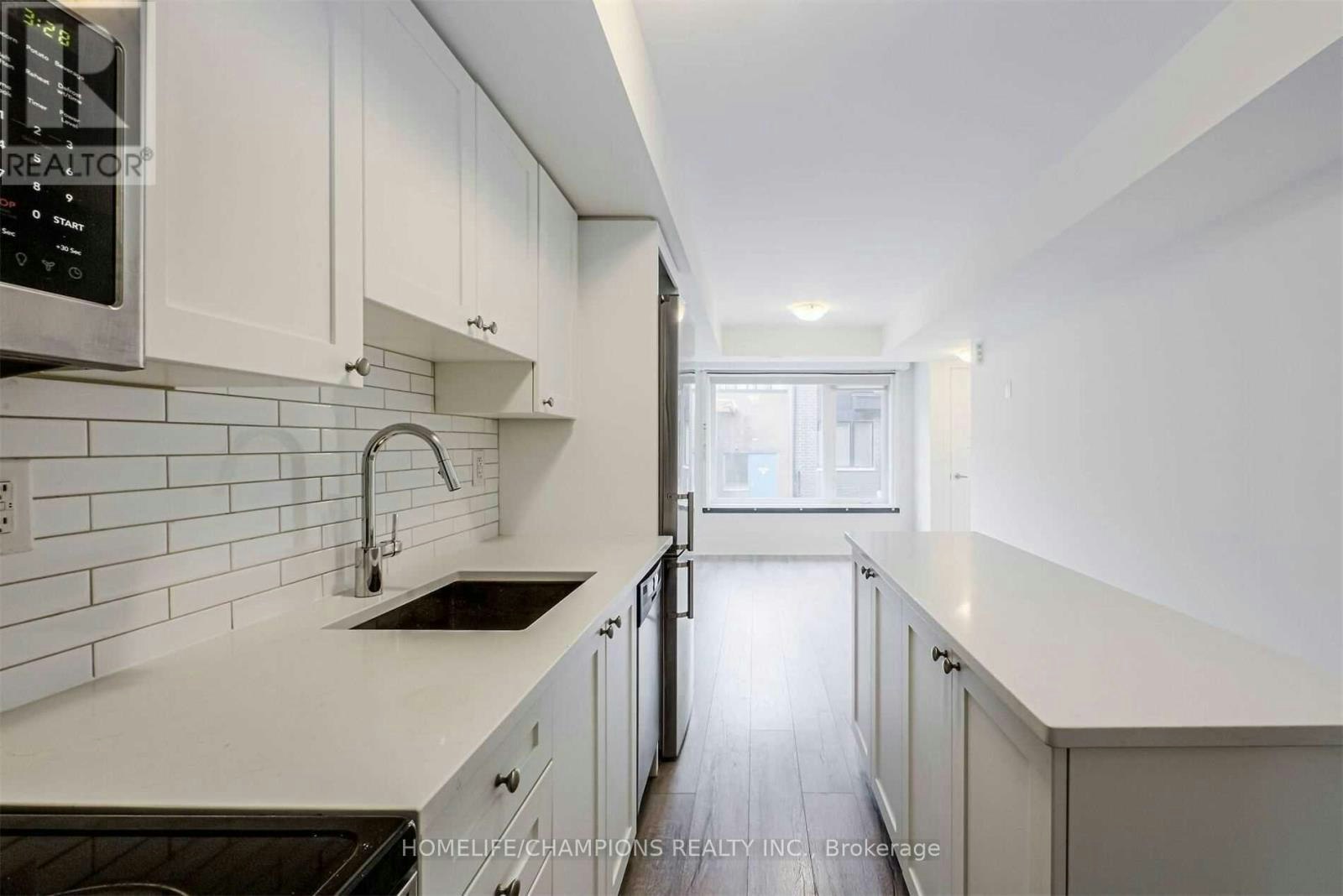 18-142 William Duncan Road, Toronto, ON, M3K 0C1 - 14