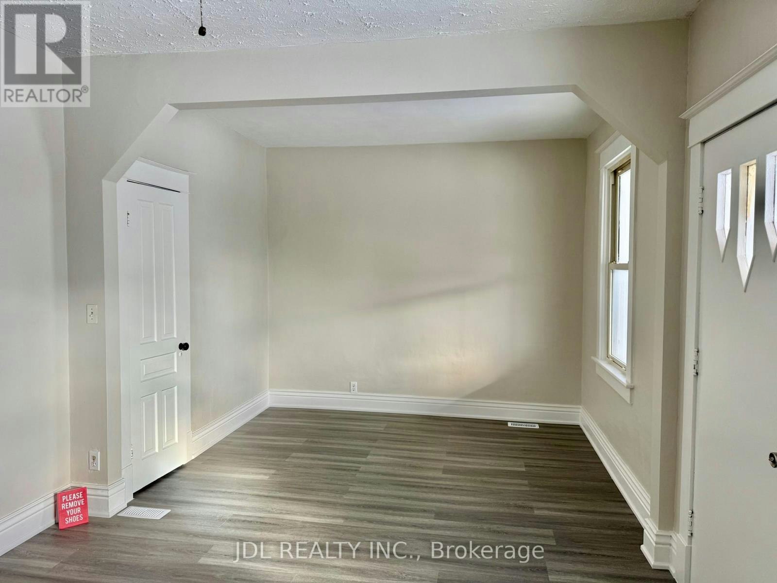 6269 Ash Street, Niagara Falls, ON, L2G 2H4 - 9