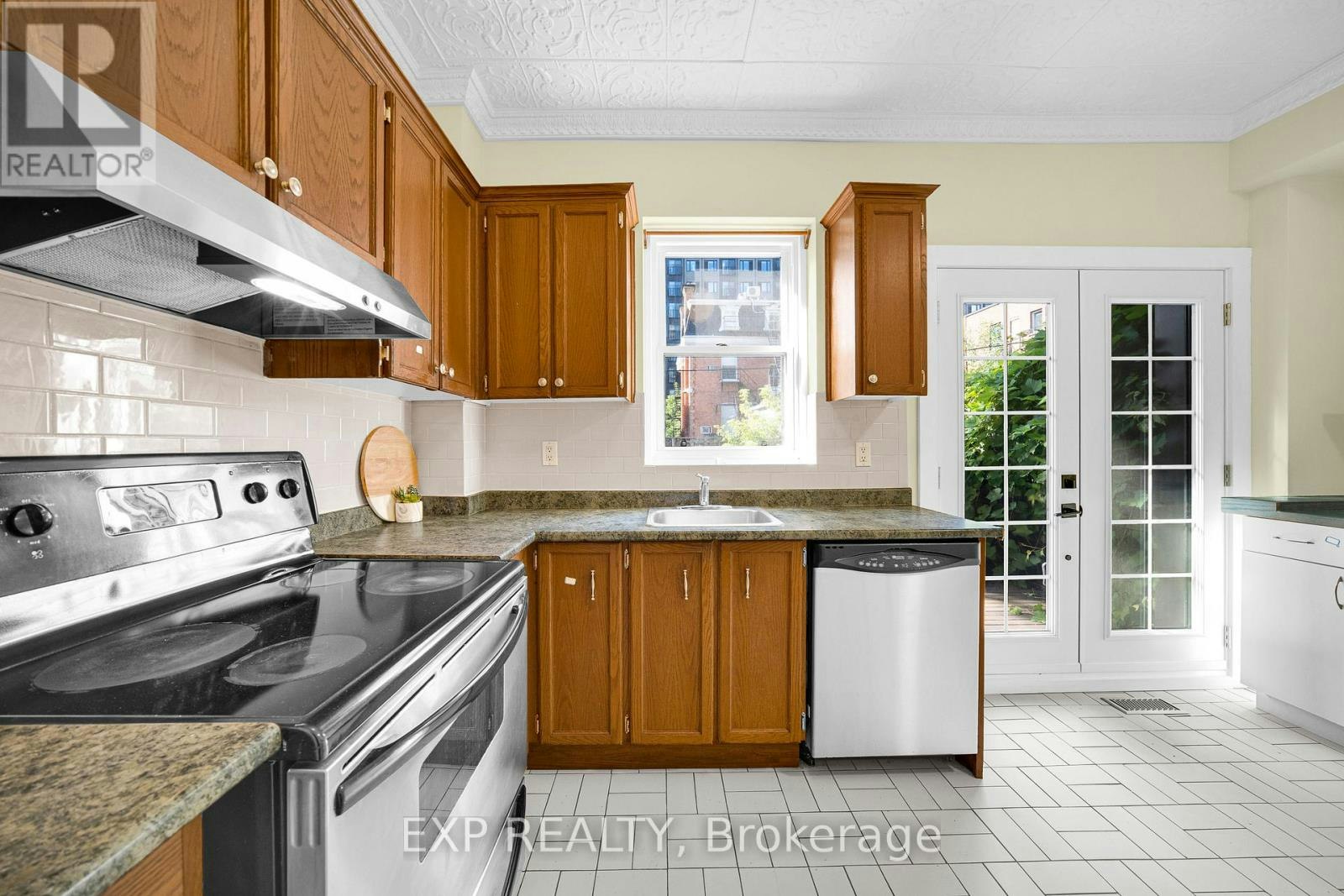 463 Slater Street, Ottawa, ON, K1R 5C2 - 9
