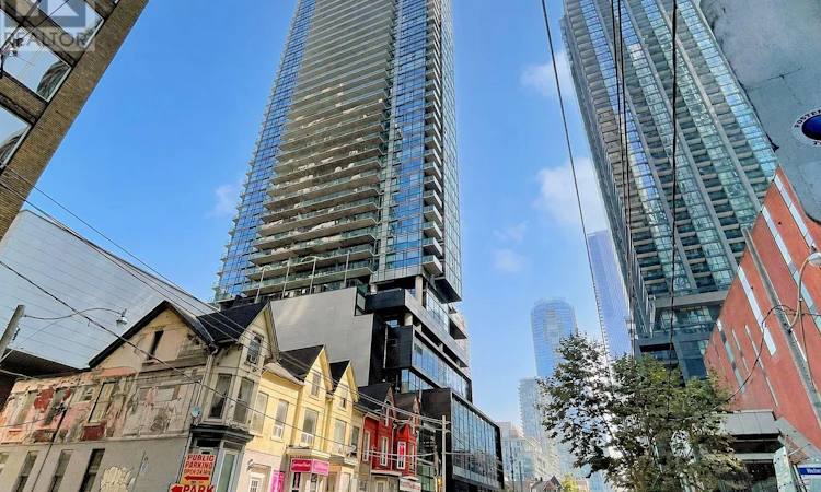 1303-290 Adelaide Street W