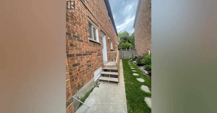 3665 Colonial Lower Drive, Mississauga, ON, L5L 4P2 - 3