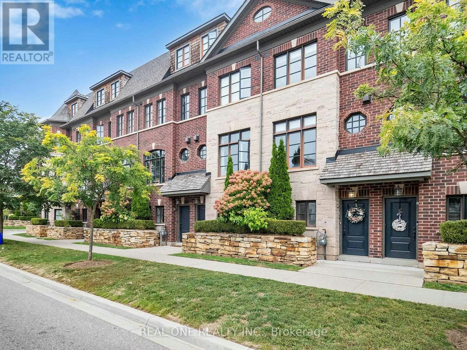 2161 Lillykin Street, Oakville, ON, L6H 0N2
