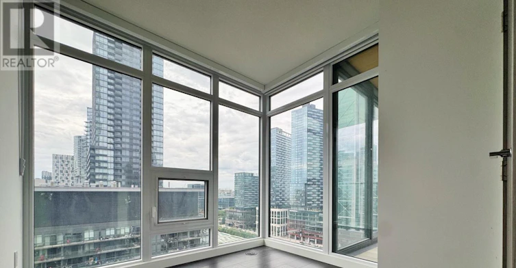 2103-3 Concord Cityplace Way, Toronto, ON, M5V 0X4 - 13