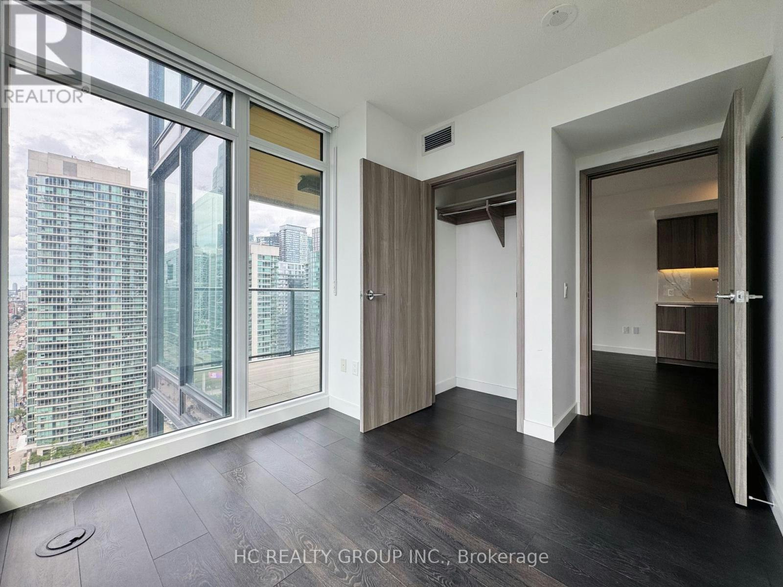 2103-3 Concord Cityplace Way, Toronto, ON, M5V 0X4 - 12