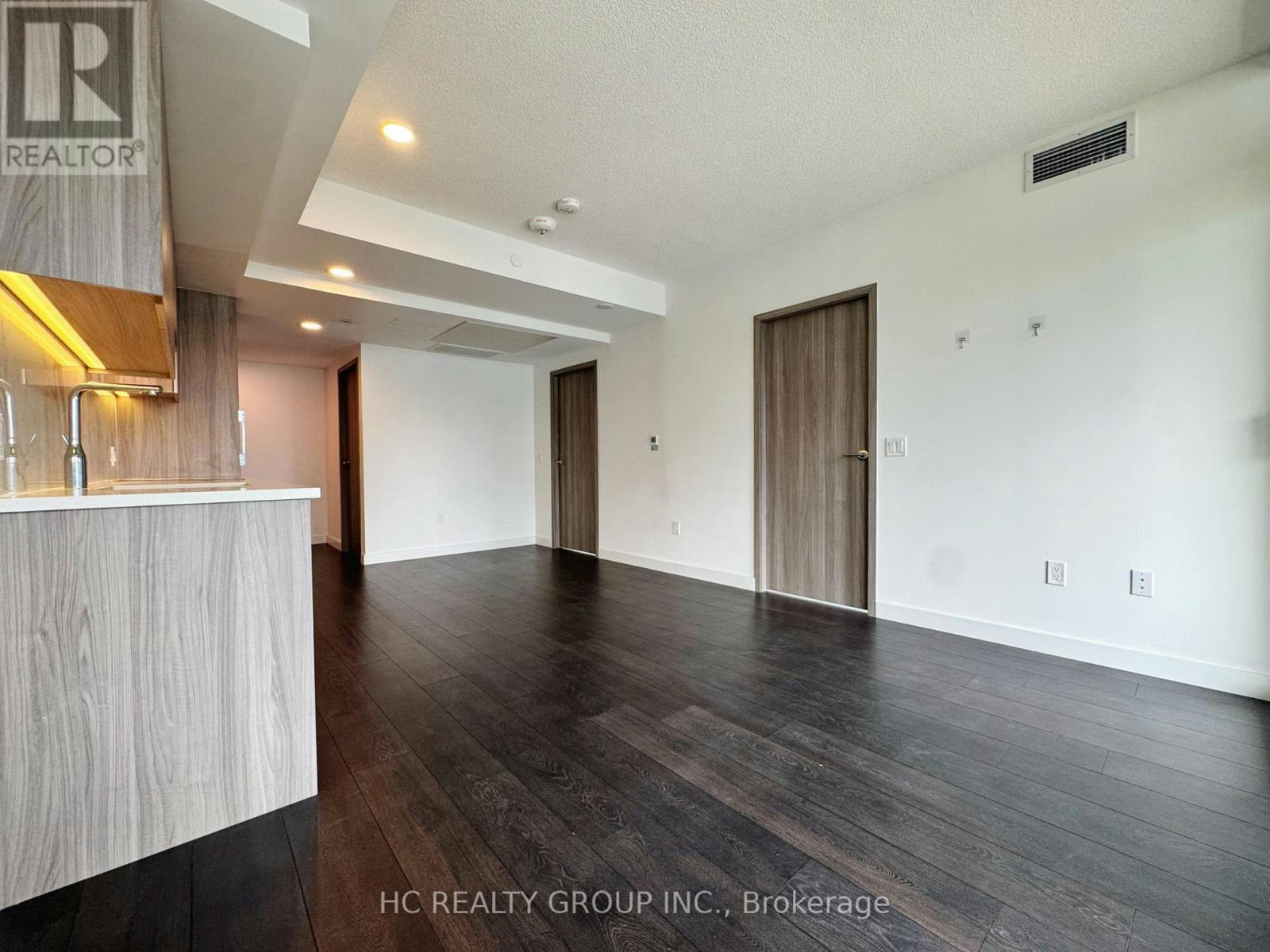 2103-3 Concord Cityplace Way, Toronto, ON, M5V 0X4 - 11