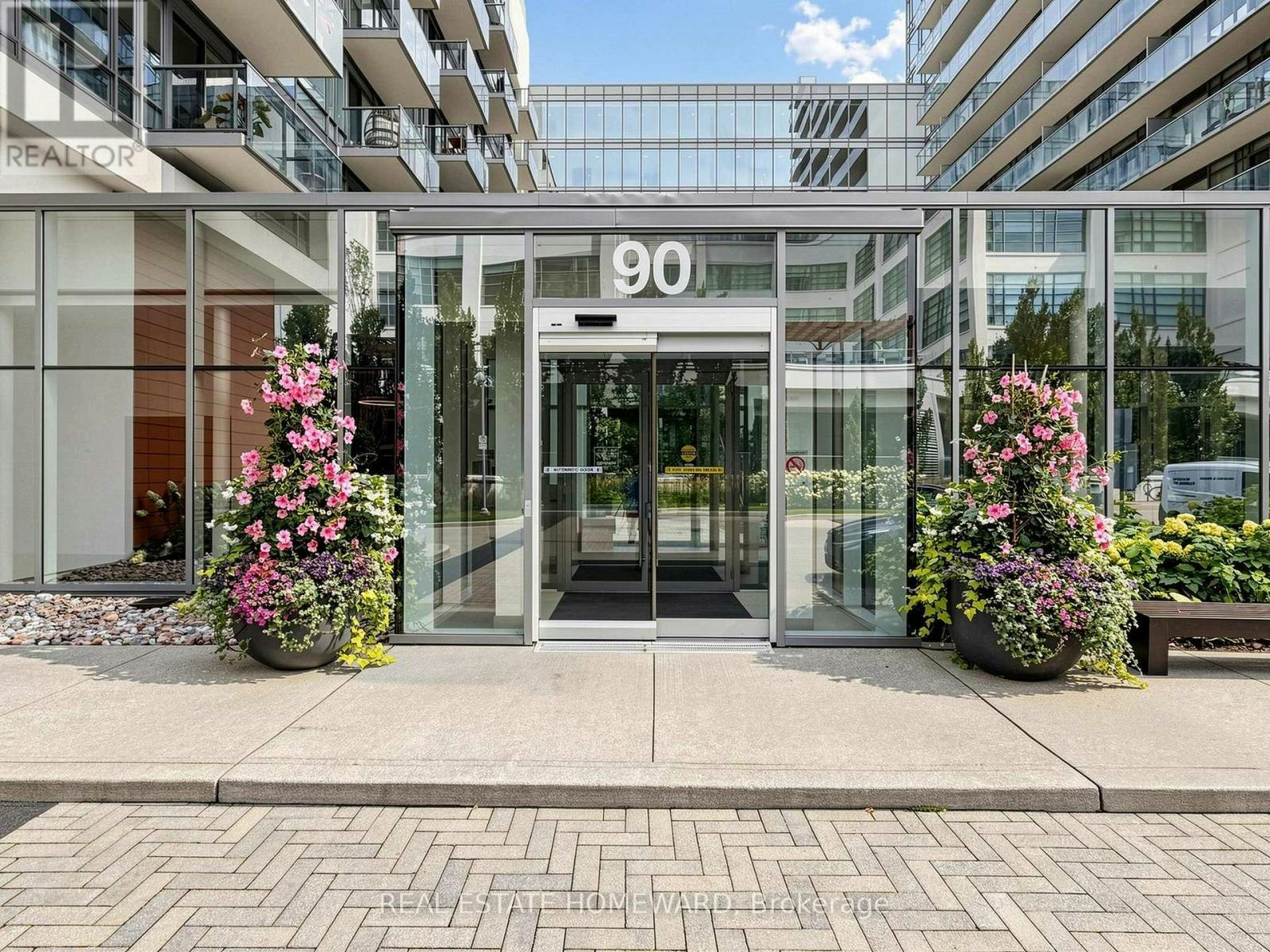 201-90 Stadium Road, Toronto, ON, M5V 3E9