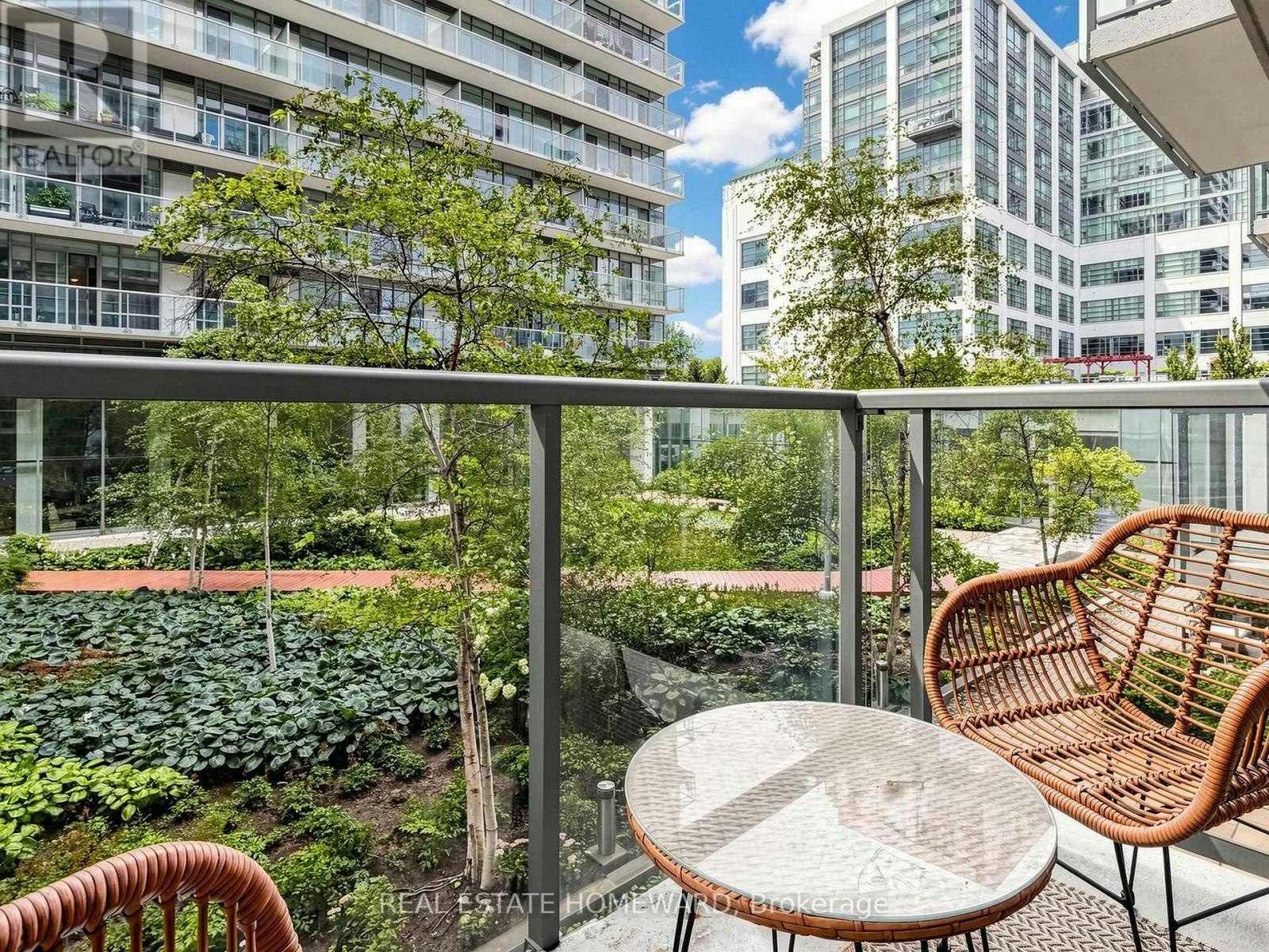 201-90 Stadium Road, Toronto, ON, M5V 3E9 - 17