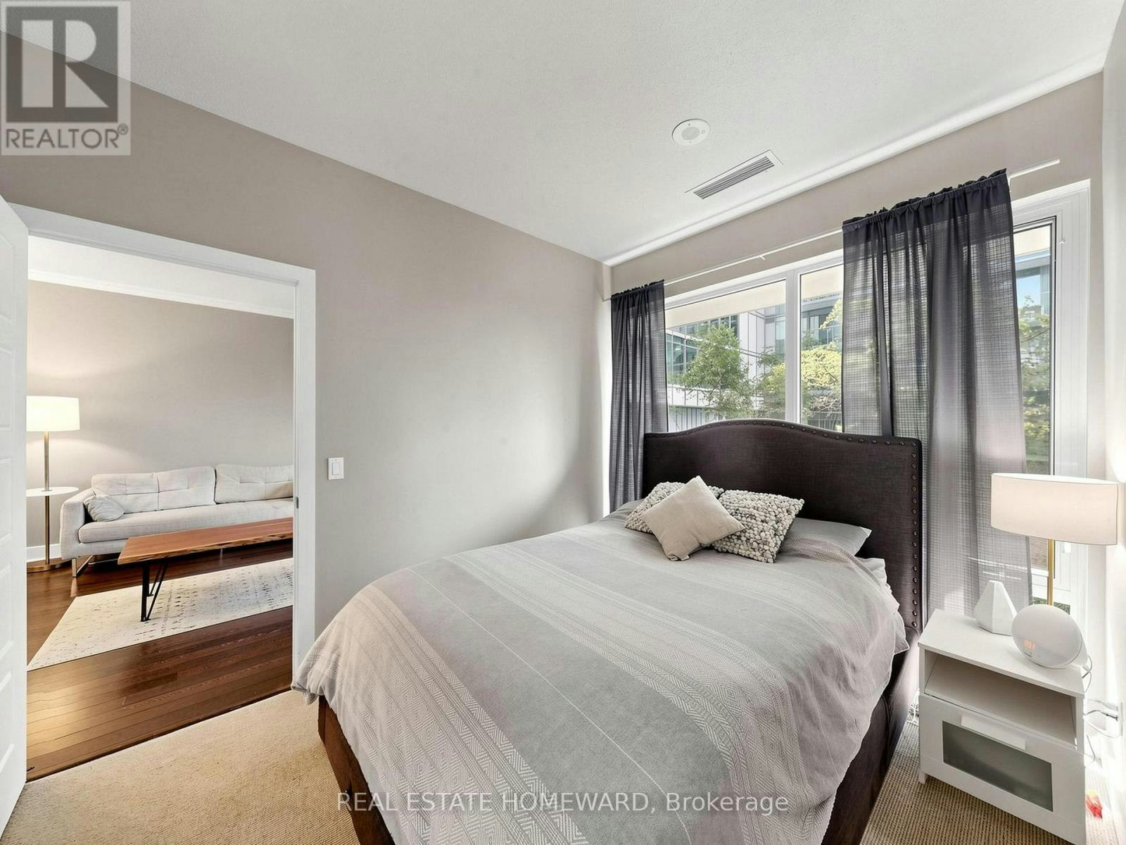 201-90 Stadium Road, Toronto, ON, M5V 3E9 - 11