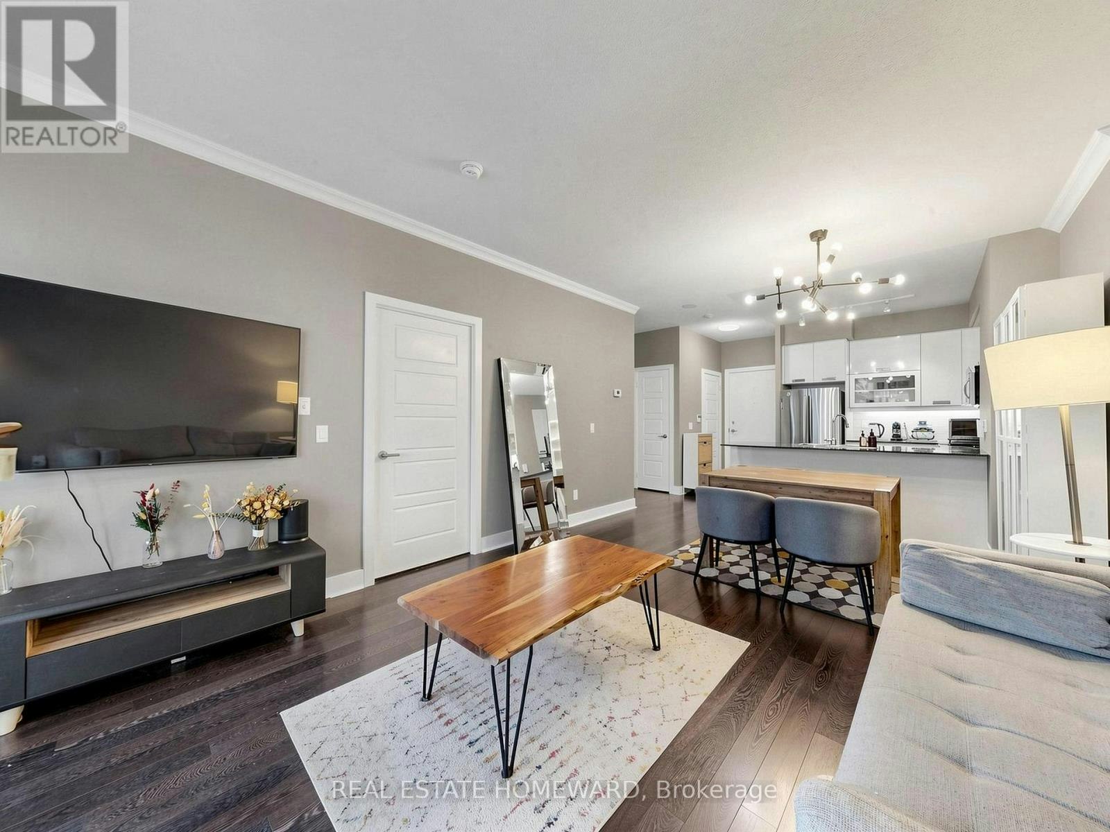201-90 Stadium Road, Toronto, ON, M5V 3E9 - 4