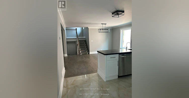 2086 Pharmacy Avenue, Toronto, ON, M1W 1H8 - 2