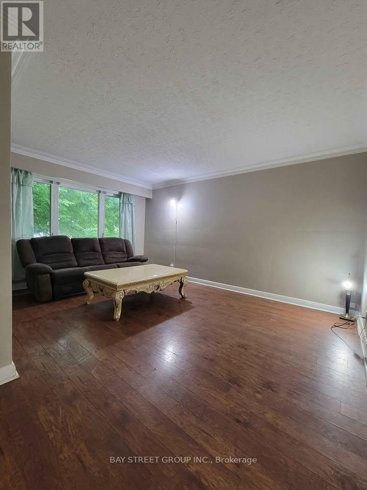 182 Phyllis Avenue, Toronto, ON, M1M 1Y8 - 3
