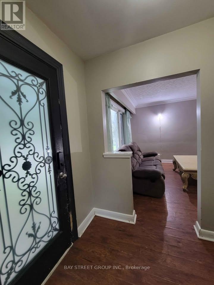 182 Phyllis Avenue, Toronto, ON, M1M 1Y8 - 2