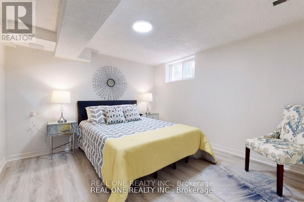 105 Aurora Heights Drive, Aurora, ON, L4G 2X1 - 8