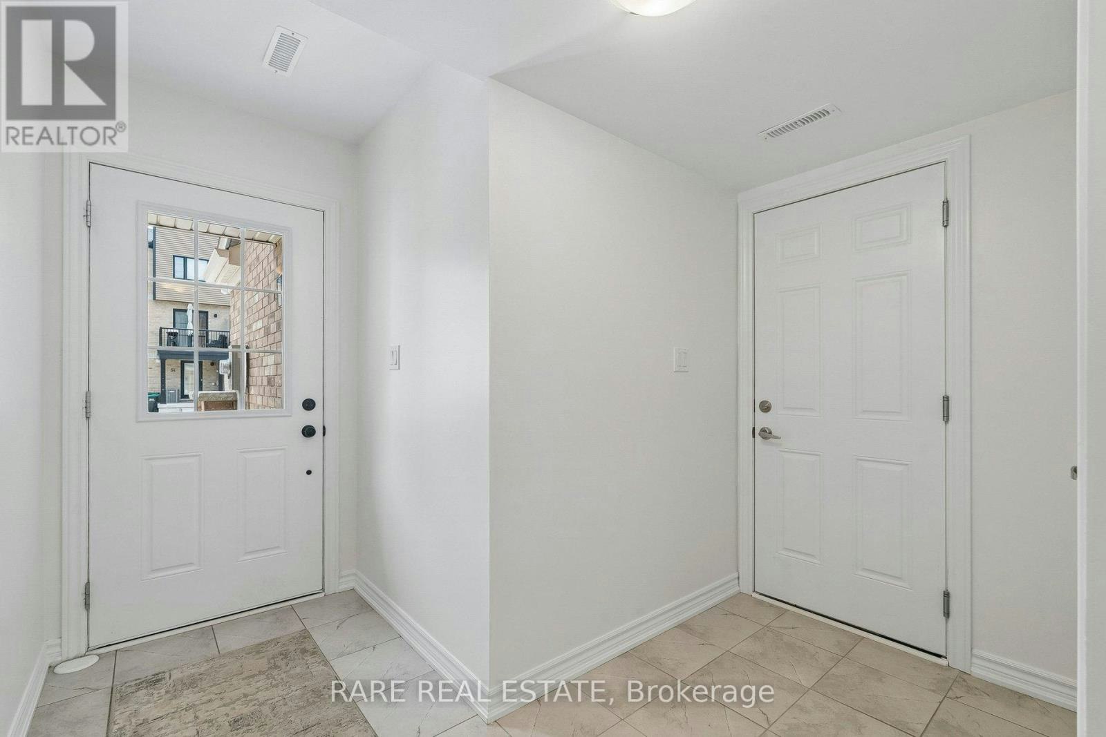 55 Hay Lane, Barrie, ON, L9J 0T6 - 6