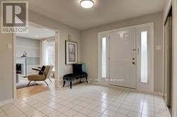 175 Keffer Circle, Newmarket, ON, L3X 1R9 - 2