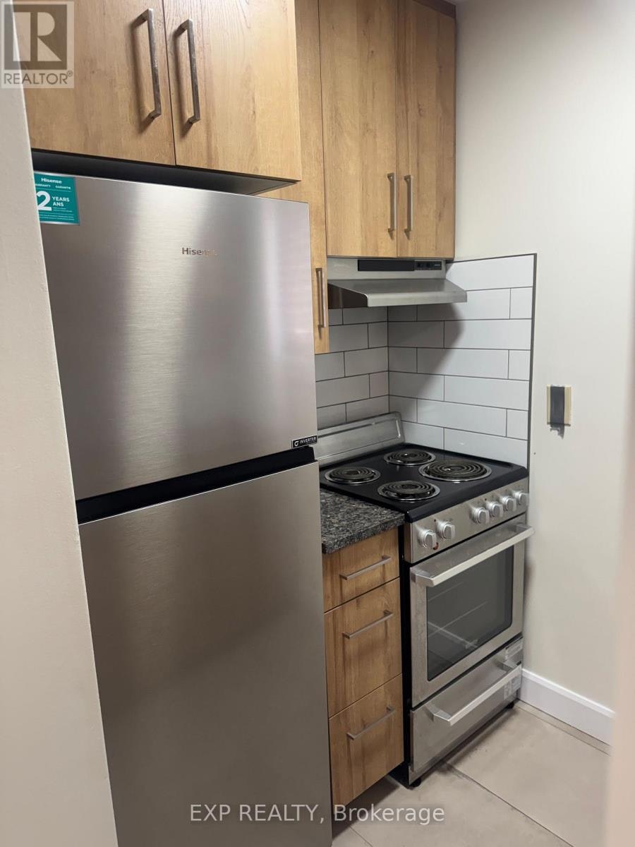 1-1268 Emperor Avenue, Ottawa, ON, K1Z 8C5 - 2