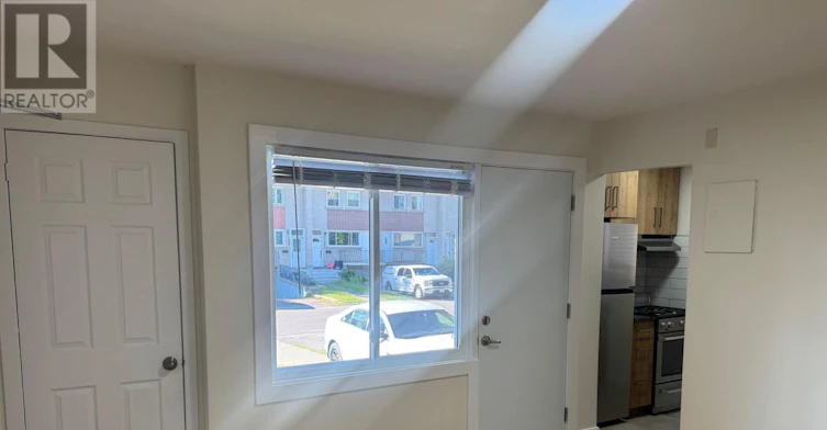 1-1268 Emperor Avenue, Ottawa, ON, K1Z 8C5 - 4