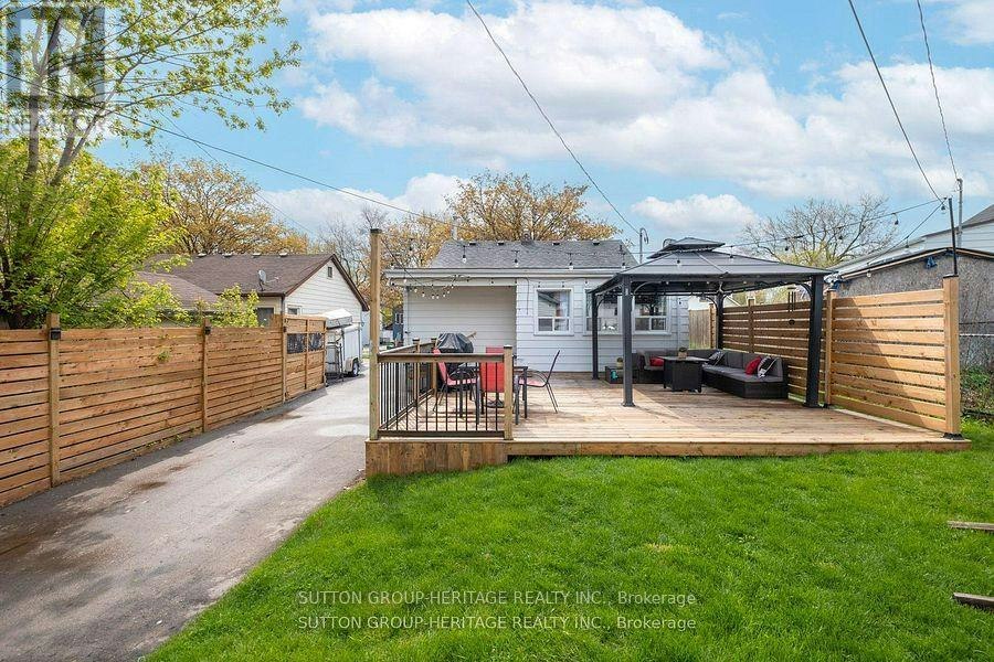 34 Maple Street, Ajax, ON, L1S 1V7