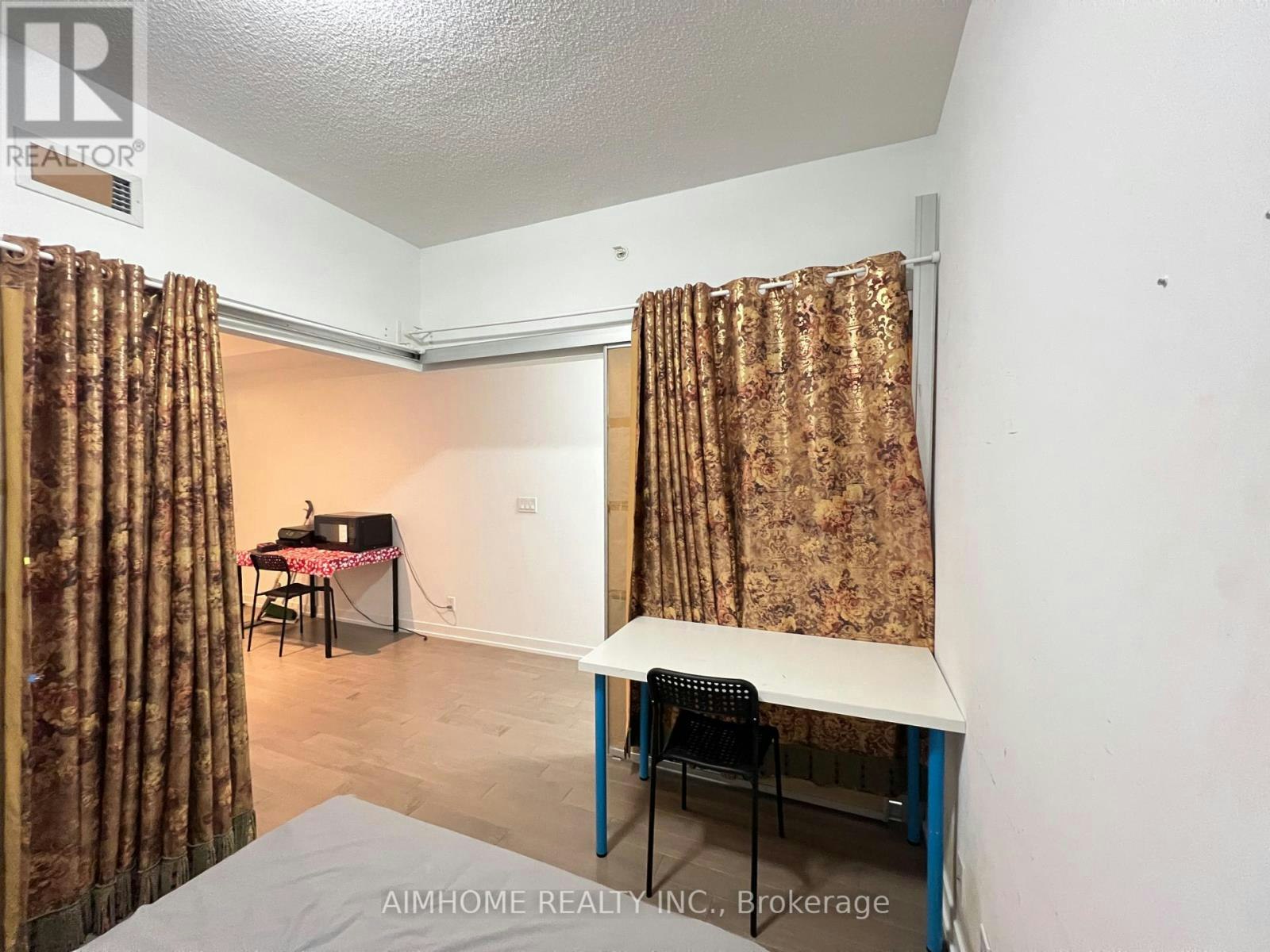 608-10 Willison Square, Toronto, ON, M5T 0A8 - 10