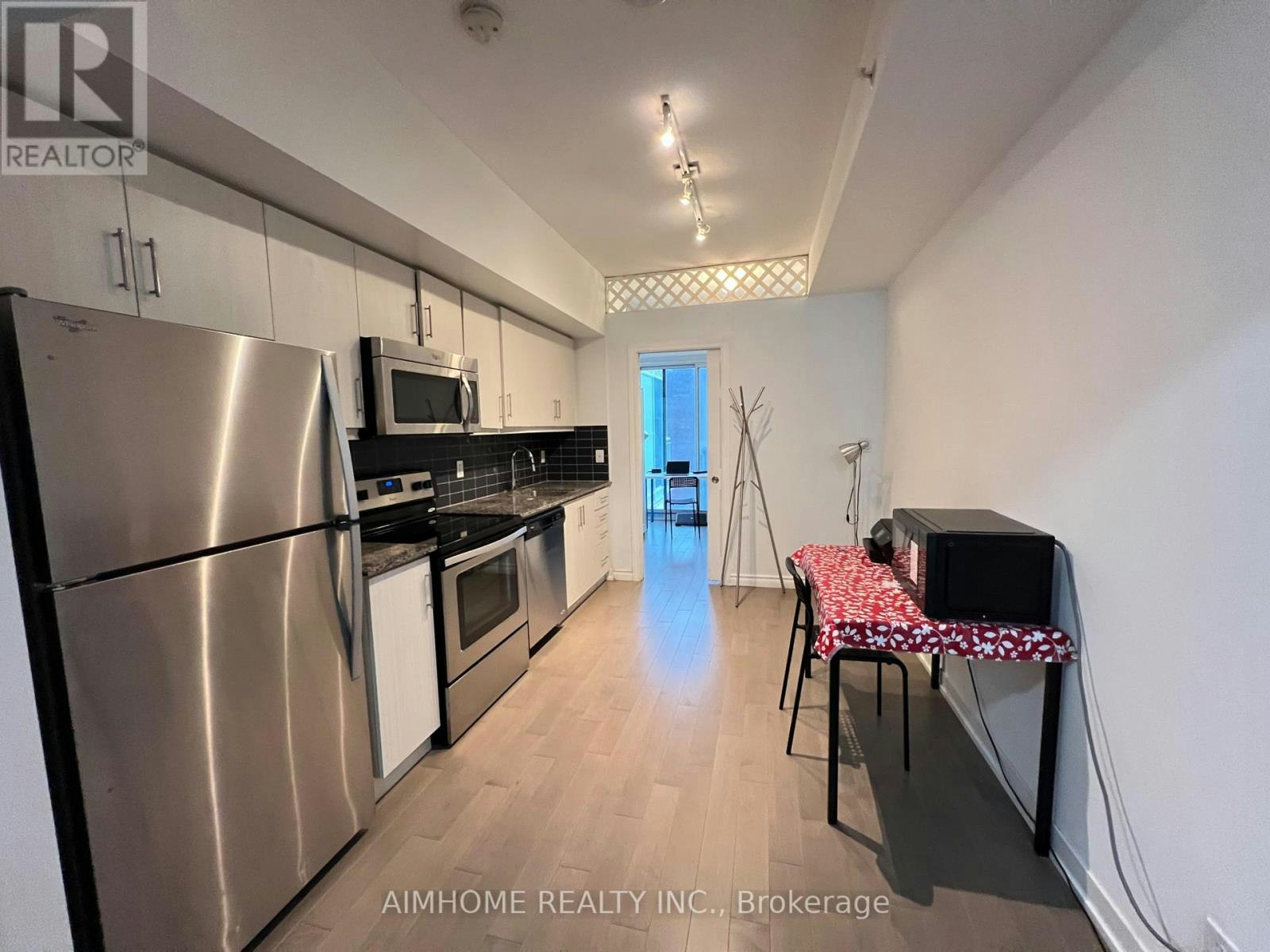 608-10 Willison Square, Toronto, ON, M5T 0A8 - 4