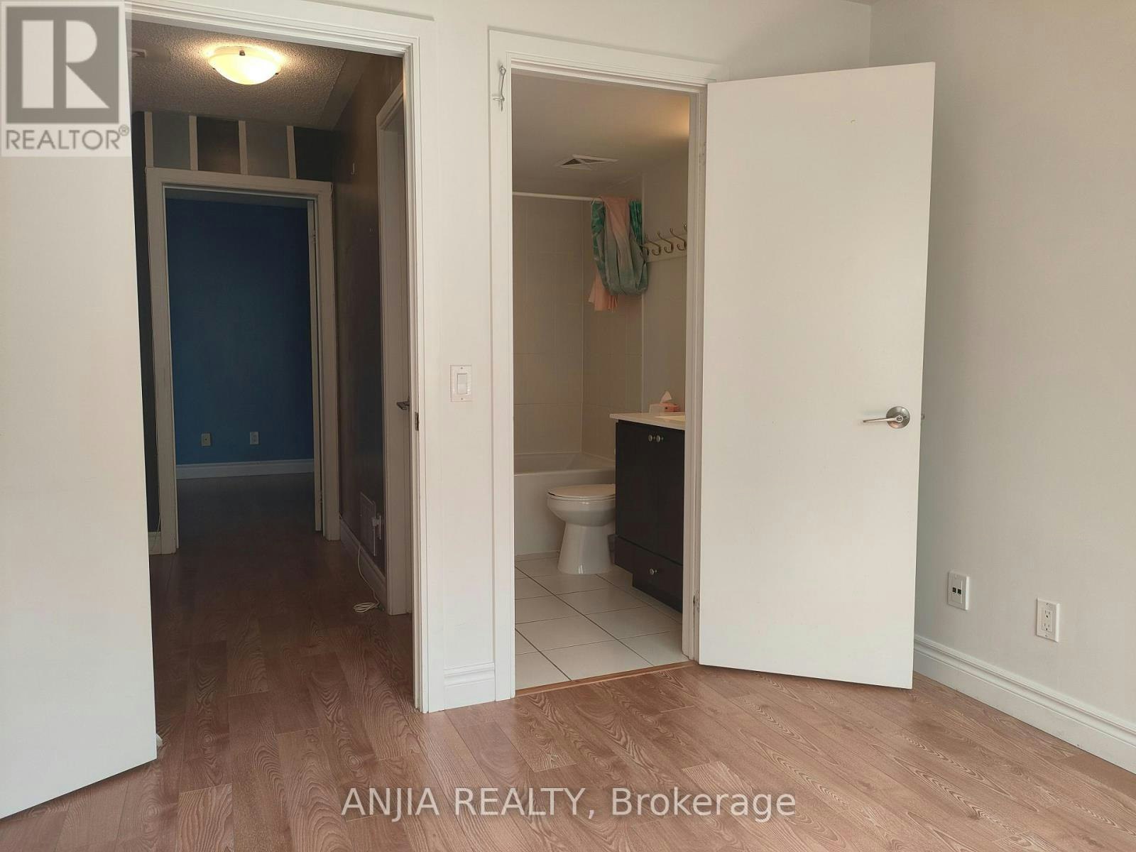 62-295 Village Green Square, Toronto, ON, M1S 0L2 - 12
