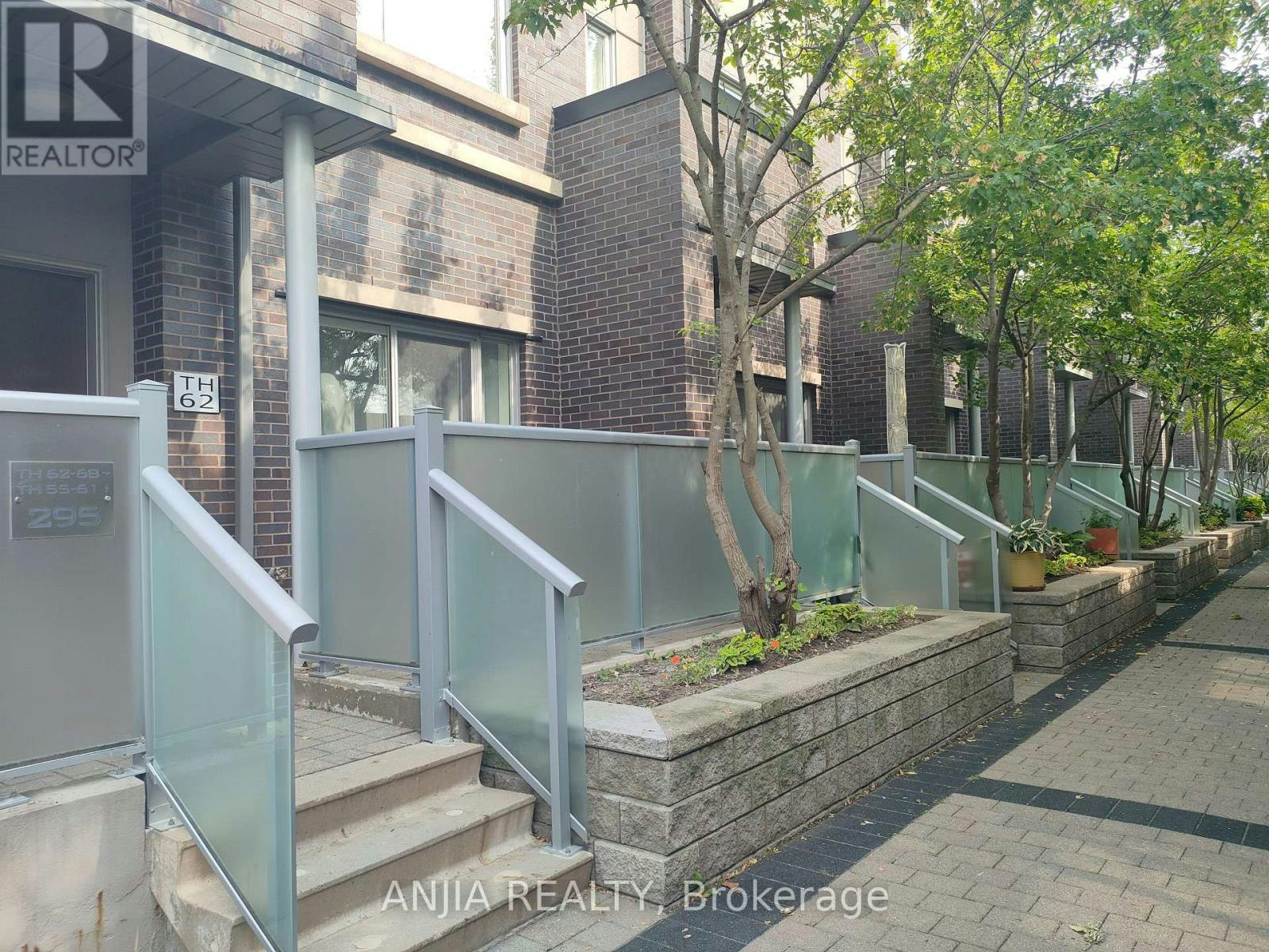 62-295 Village Green Square, Toronto, ON, M1S 0L2