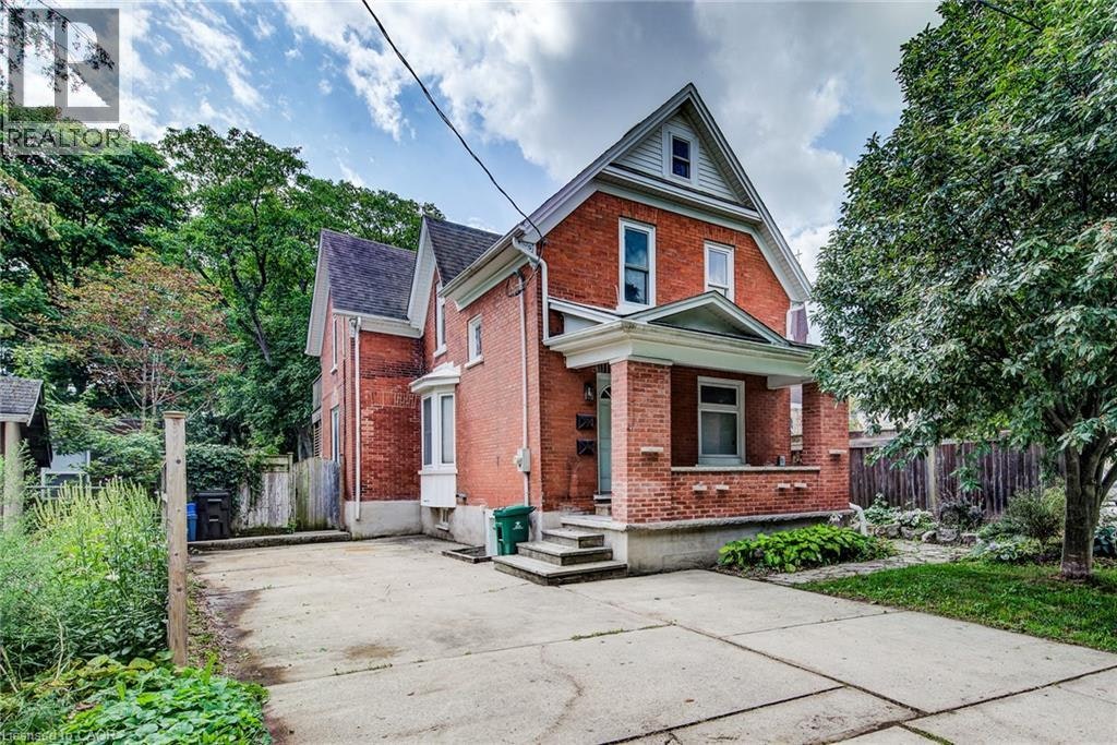 81 Willow Street, Waterloo, ON, N2J 1W3
