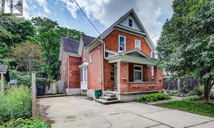 81 Willow Street
