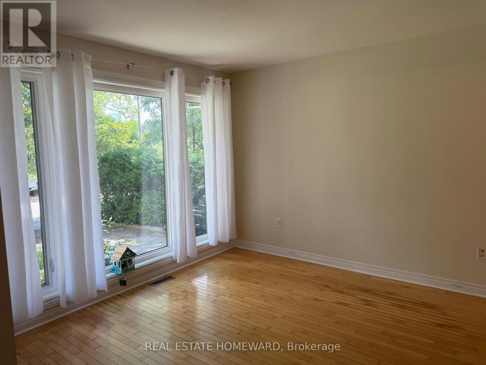 120 Baker Avenue, Richmond Hill, ON, L4C 1X4 - 10