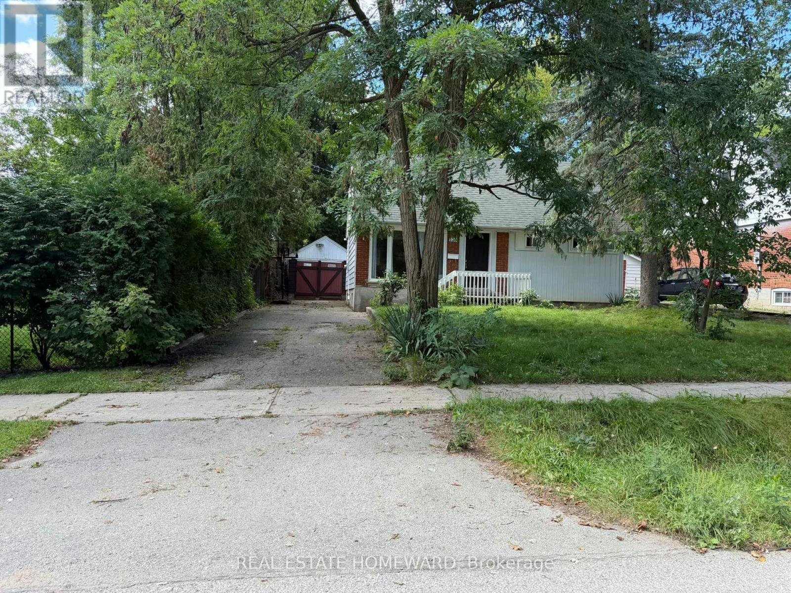 120 Baker Avenue, Richmond Hill, ON, L4C 1X4