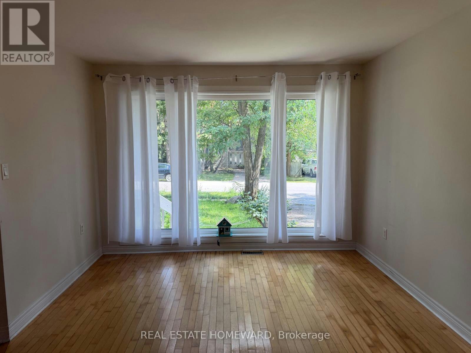120 Baker Avenue, Richmond Hill, ON, L4C 1X4 - 11