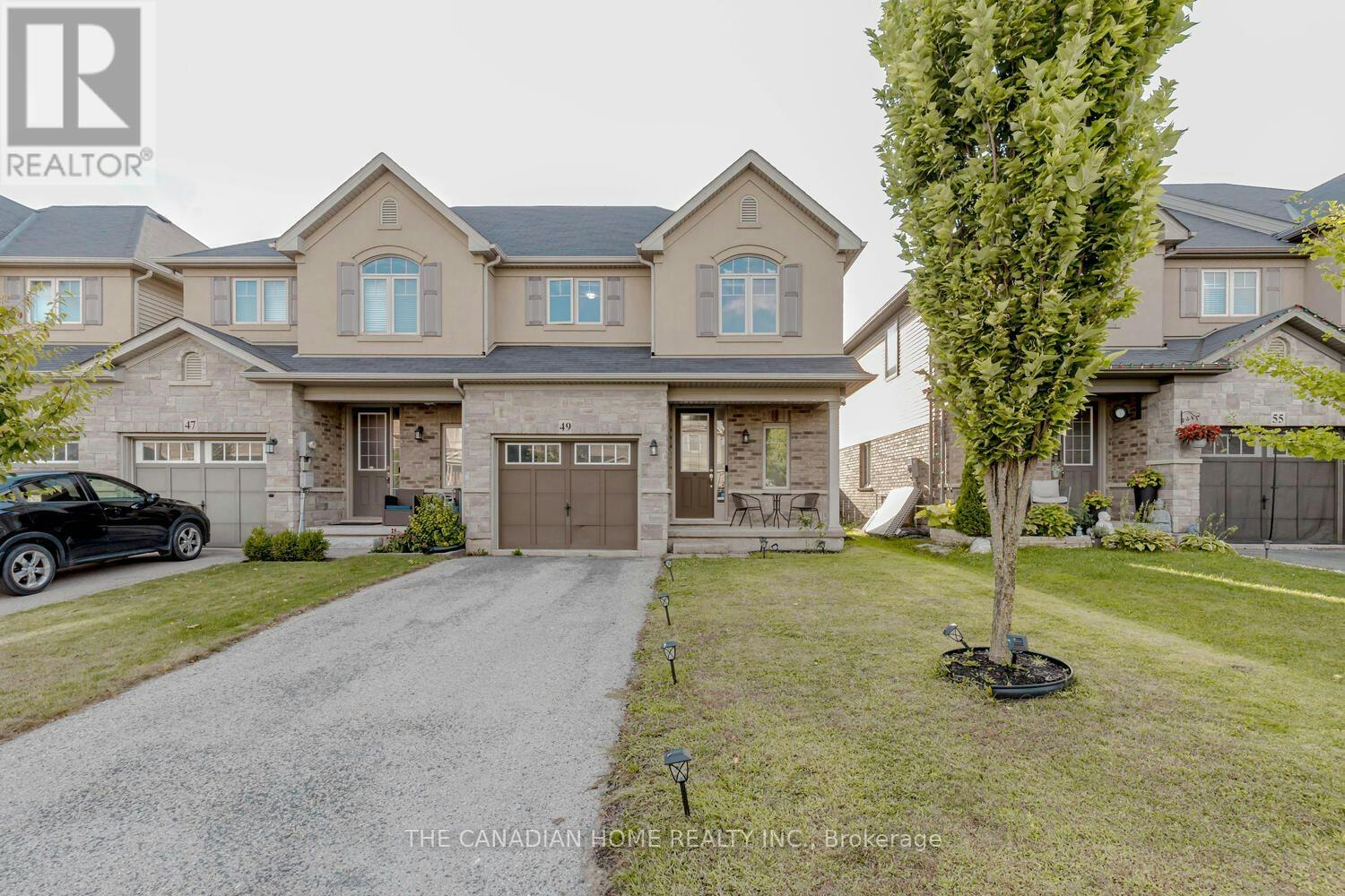 49 Sexton Crescent, Hamilton, ON, L9G 0E3 - 2
