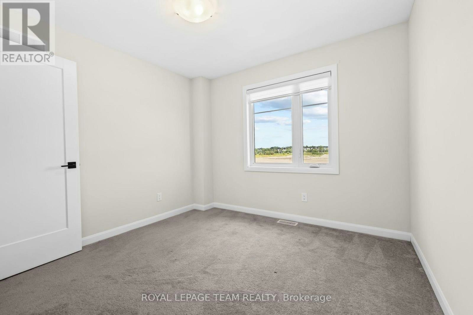 521 Winterset Road, Ottawa, ON, K2T 0P4 - 15