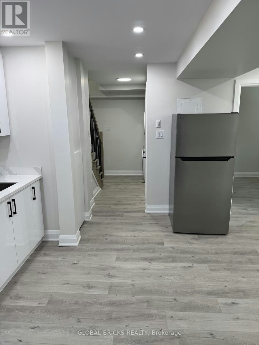 3- LOWER-101 Minerva Avenue, Toronto, ON, M1M 1V8 - 24