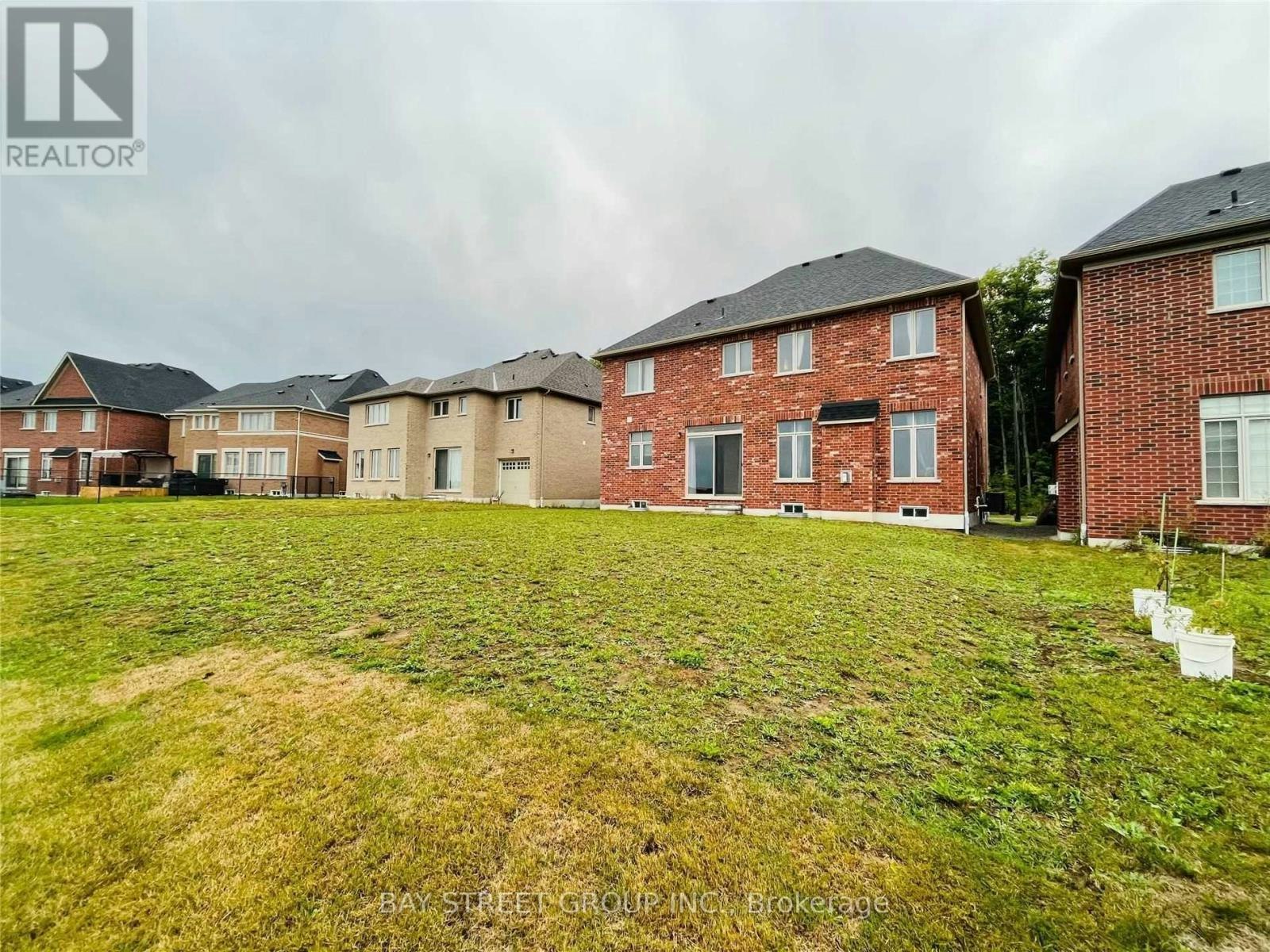 25 Mcisaac Drive, Springwater, ON, L9X 2A2 - 5